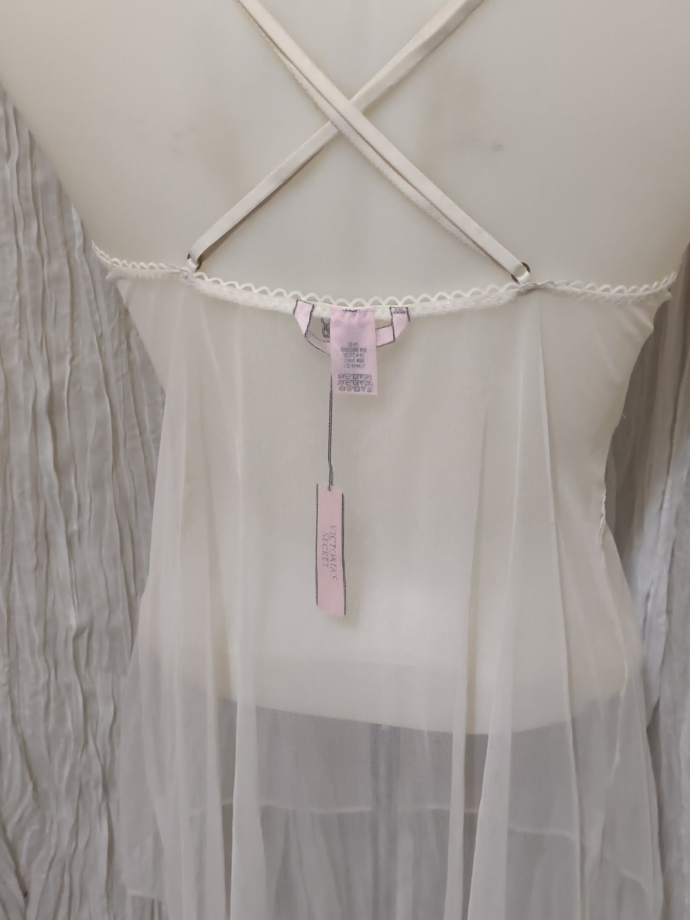 Victoria Secret - Picture 4 of 5